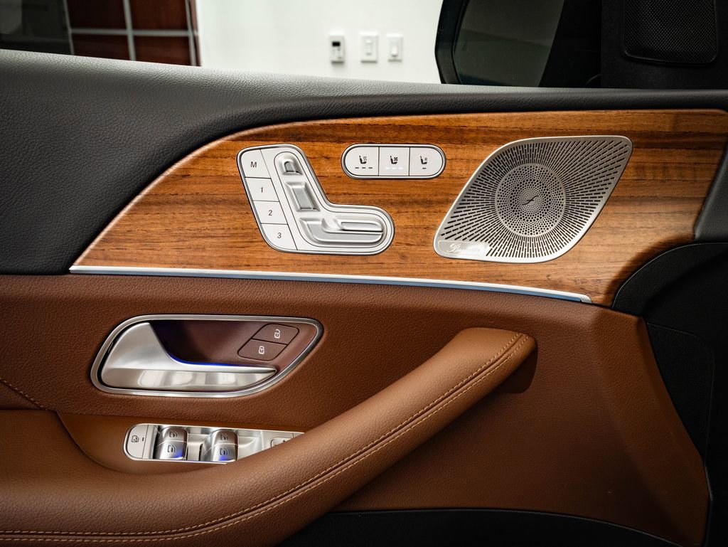 Certified 2026 Mercedes-Benz GLS 450 4MATIC image 27