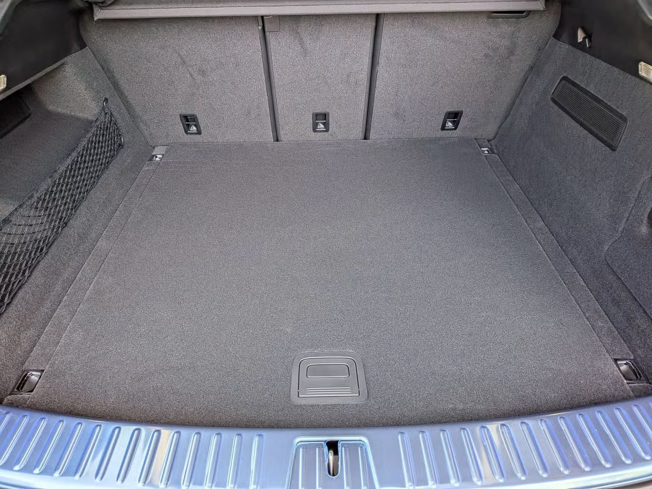 Certified 2025 Porsche Cayenne S AWD/4WD image 24