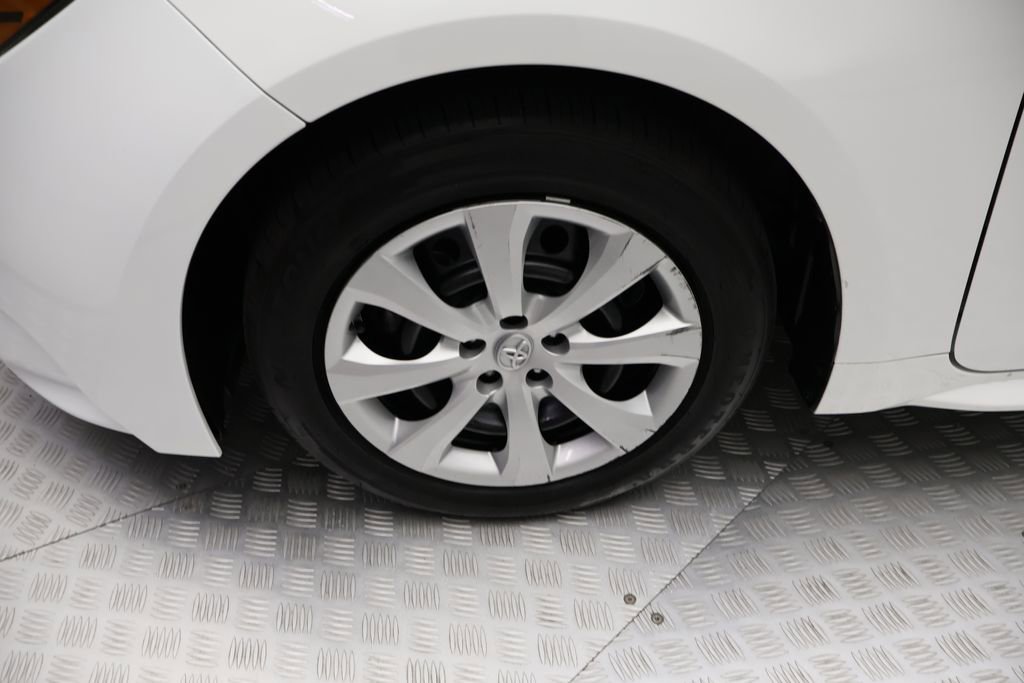 Certified 2025 Toyota Corolla LE w/ Convenience Package FWD image 4