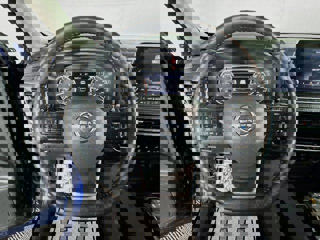 Certified 2025 Nissan Rogue SV image 10