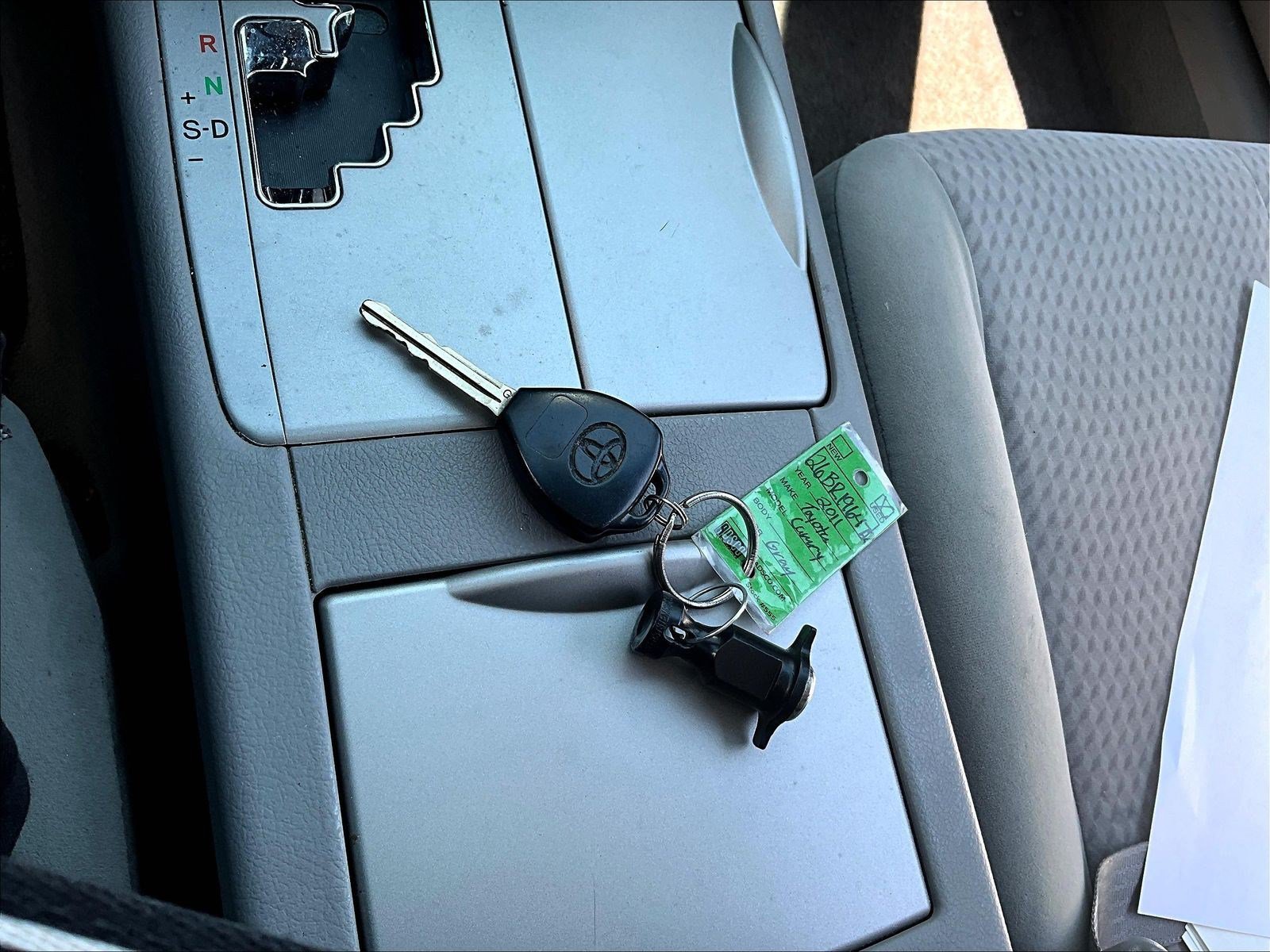 Used 2011 Toyota Camry LE w/ LE Extra-Value Pkg FWD image 33