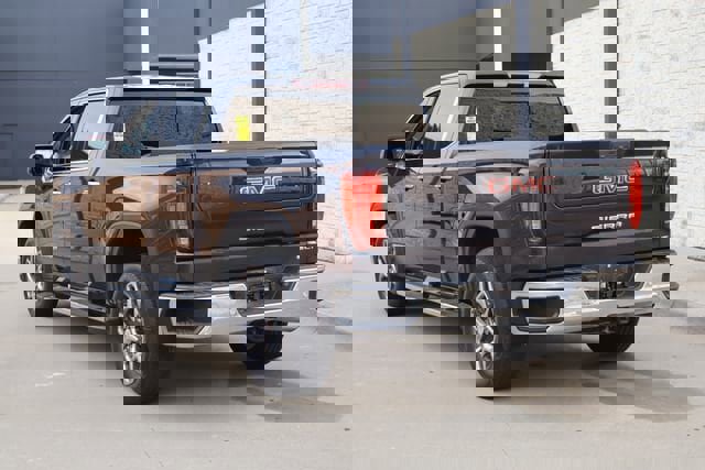 Used 2024 GMC Sierra 1500 SLT RWD image 3