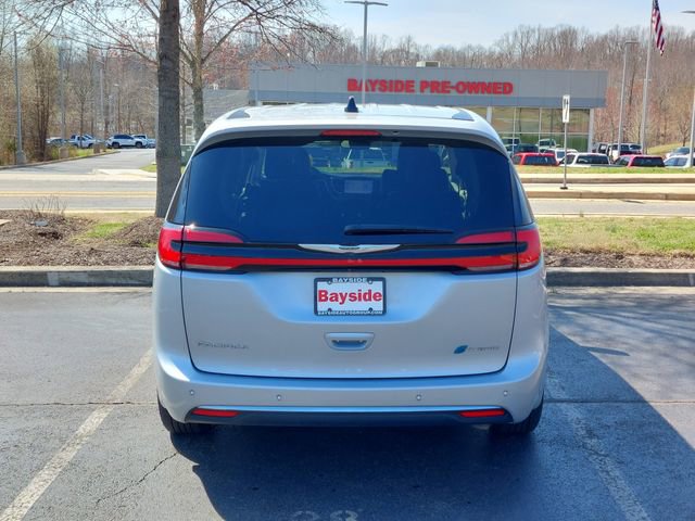 Used 2023 Chrysler Pacifica Touring-L image 21