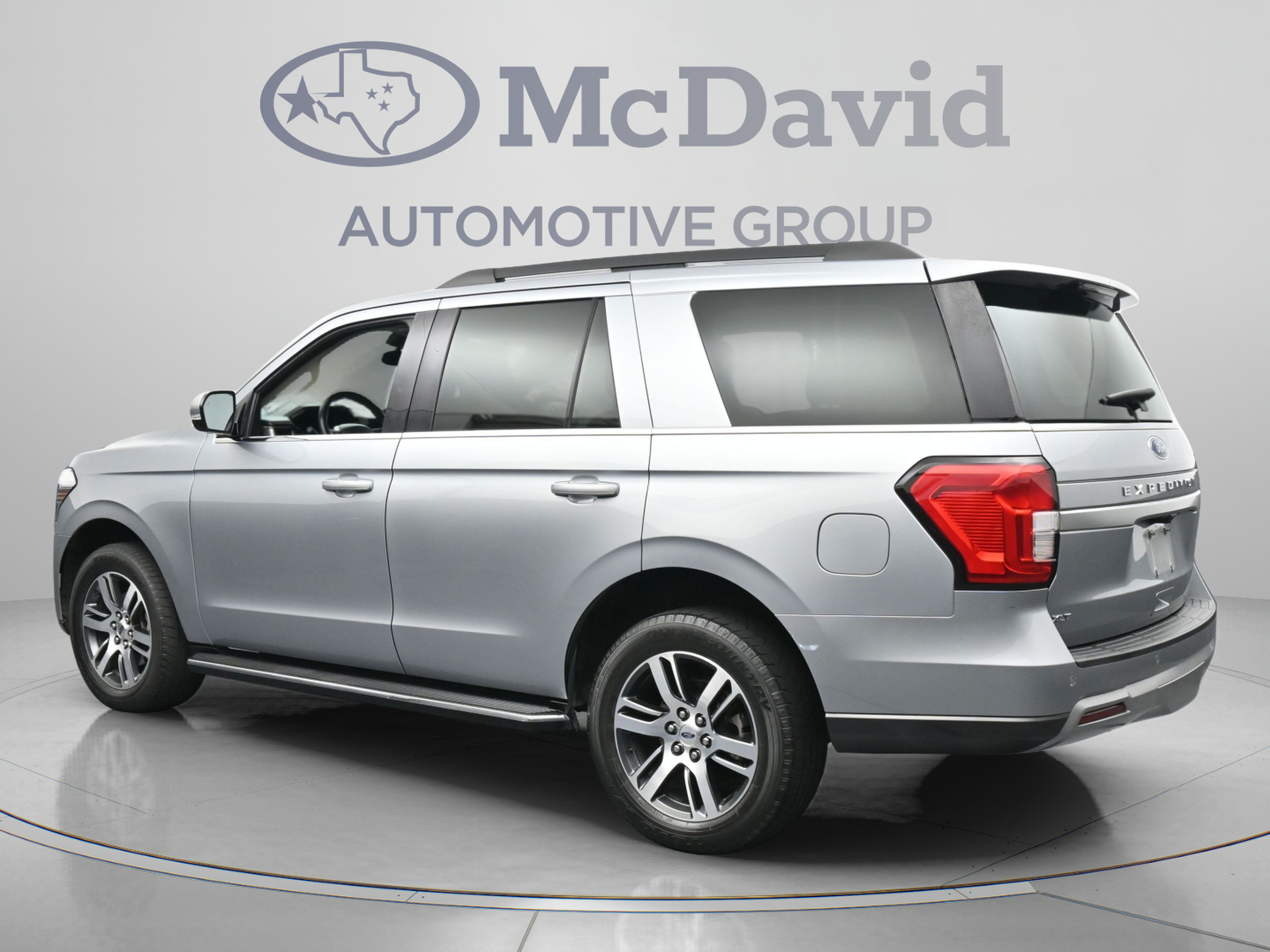 Used 2023 Ford Expedition XLT RWD image 6