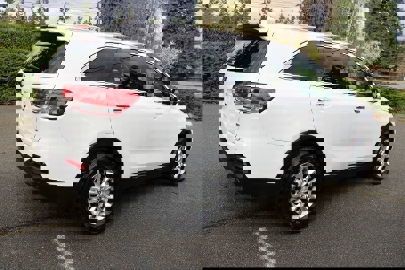 Used 2017 Kia Sorento LX w/ LX Convenience Package image 3