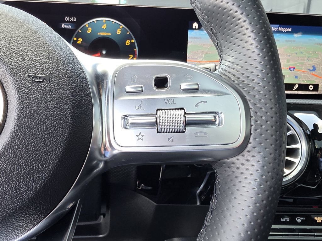 Used 2023 Mercedes-Benz CLA 35 AMG 4MATIC image 24