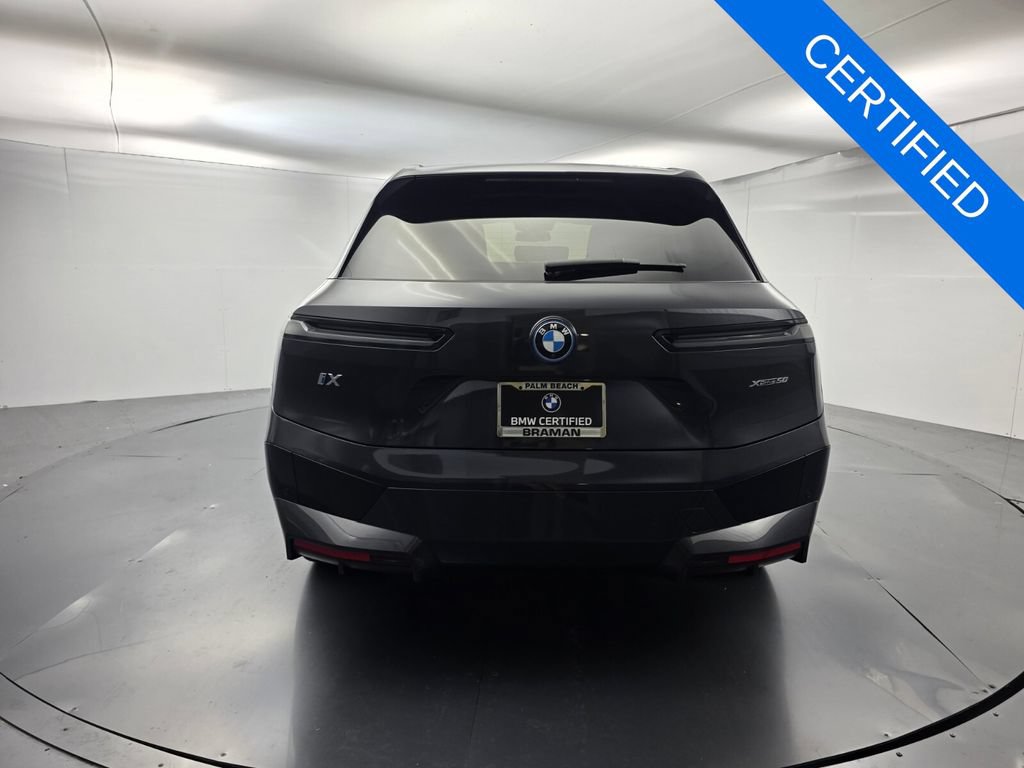 Used 2024 BMW iX xDrive50 w/ Sport Package AWD/4WD image 5