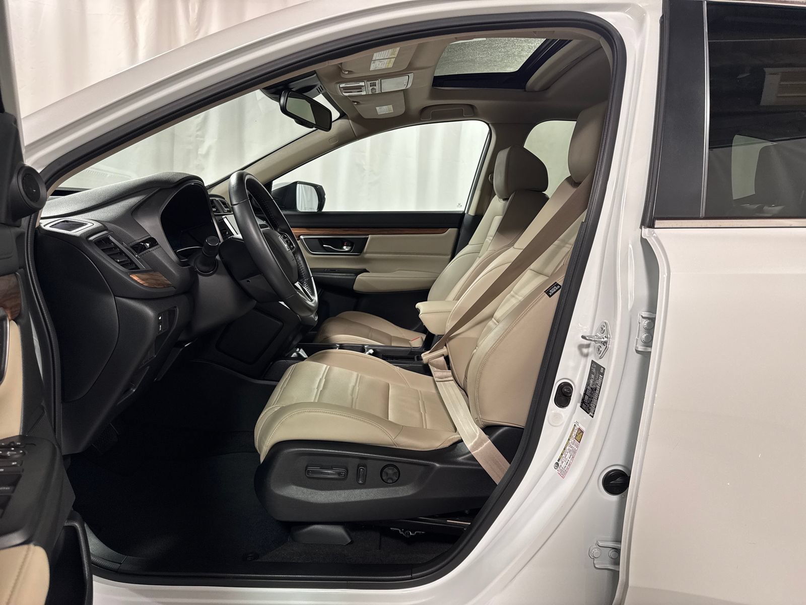 Certified 2019 Honda CR-V EX-L image 3
