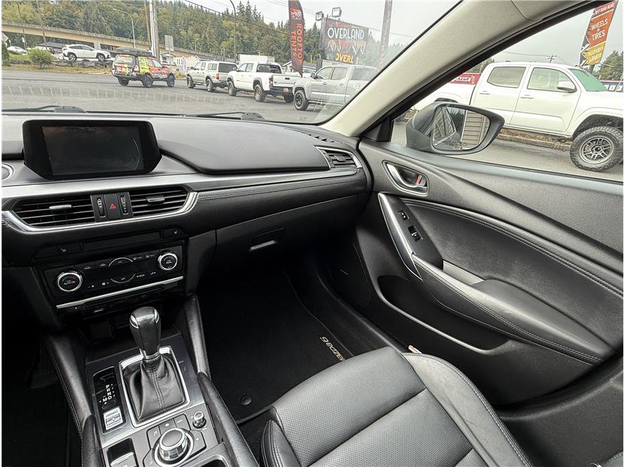Used 2016 MAZDA MAZDA6 Touring w/ Touring Technology Package image 12