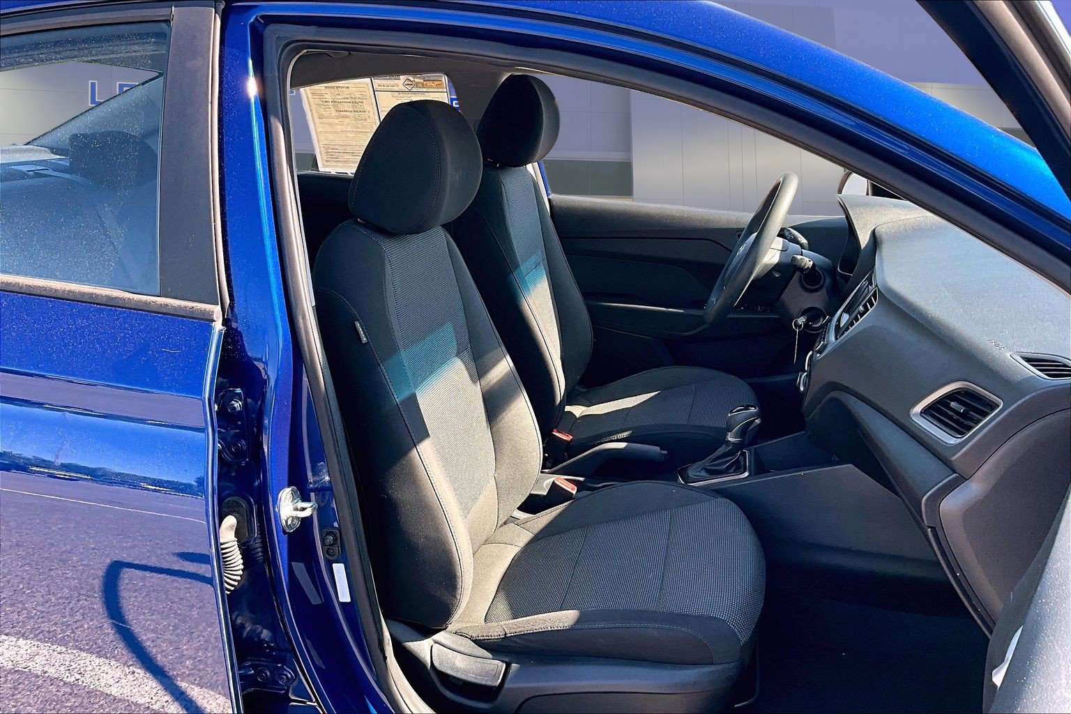 Used 2018 Hyundai Accent SE FWD image 28