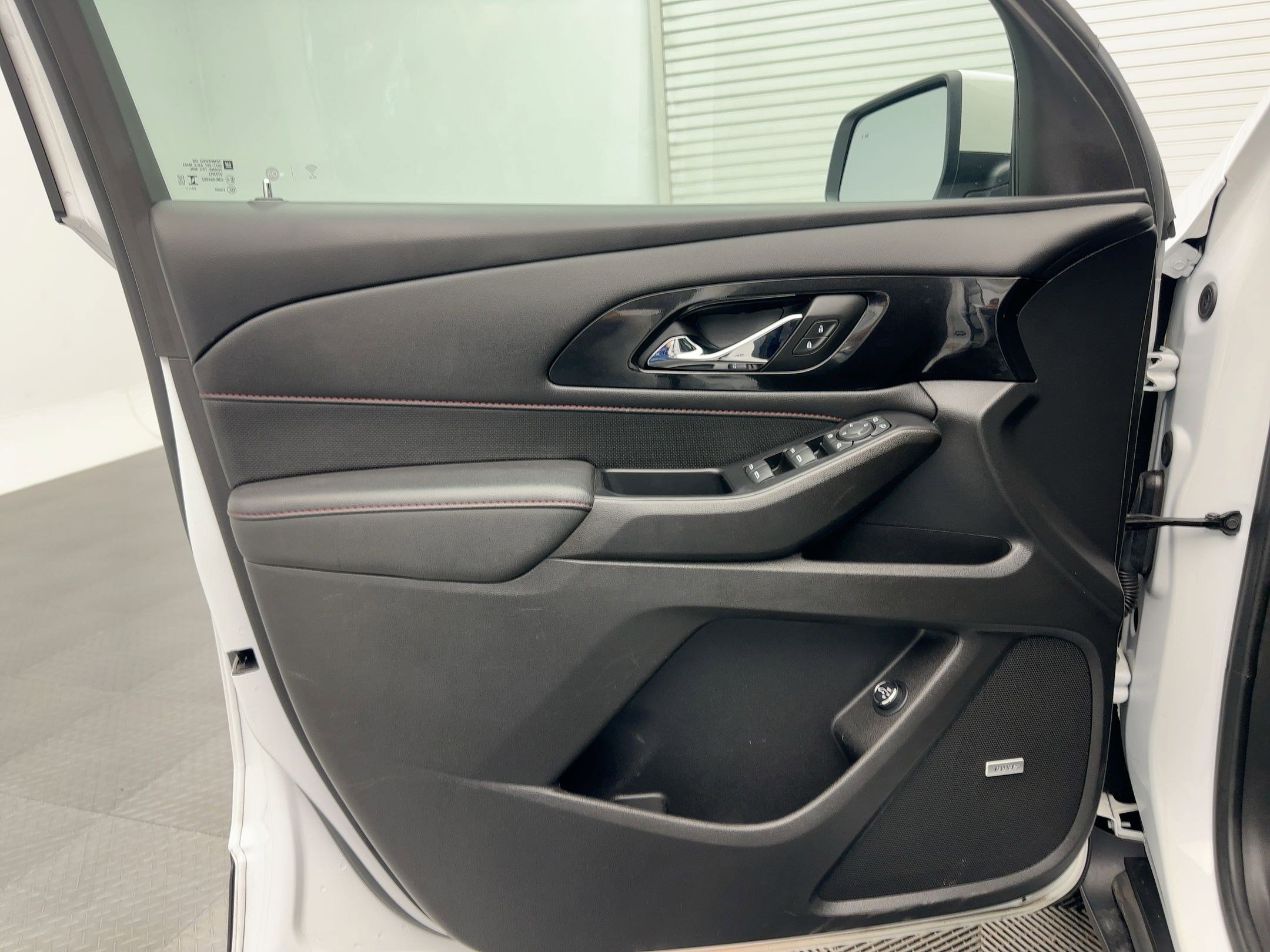 Certified 2023 Chevrolet Traverse RS w/ LPO, Floor Liner Package image 13