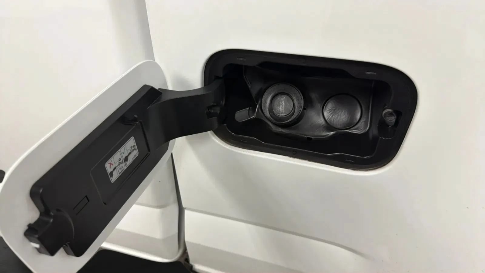 Used 2022 Chevrolet Colorado LT w/ Fleet Safety Package RWD image 27