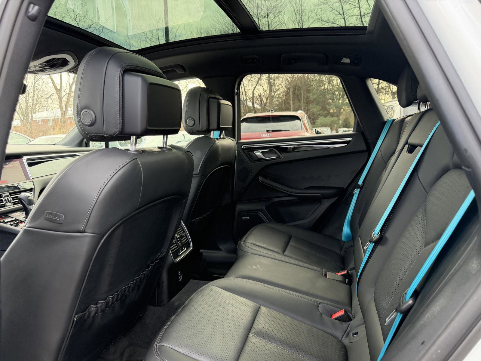 Used 2023 Porsche Macan S image 22