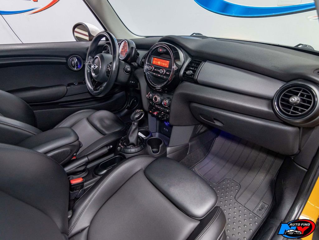 Used 2014 MINI Cooper 2-Door Hardtop image 22