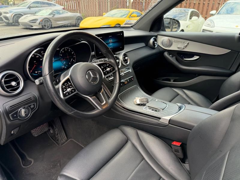 Used 2021 Mercedes-Benz GLC 300 4MATIC image 10