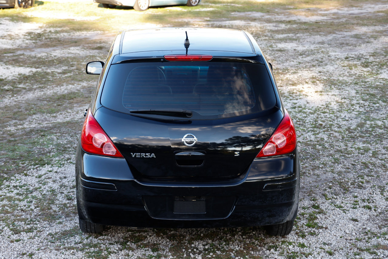 Used 2009 Nissan Versa 1.8 S w/ Convenience Pkg image 9
