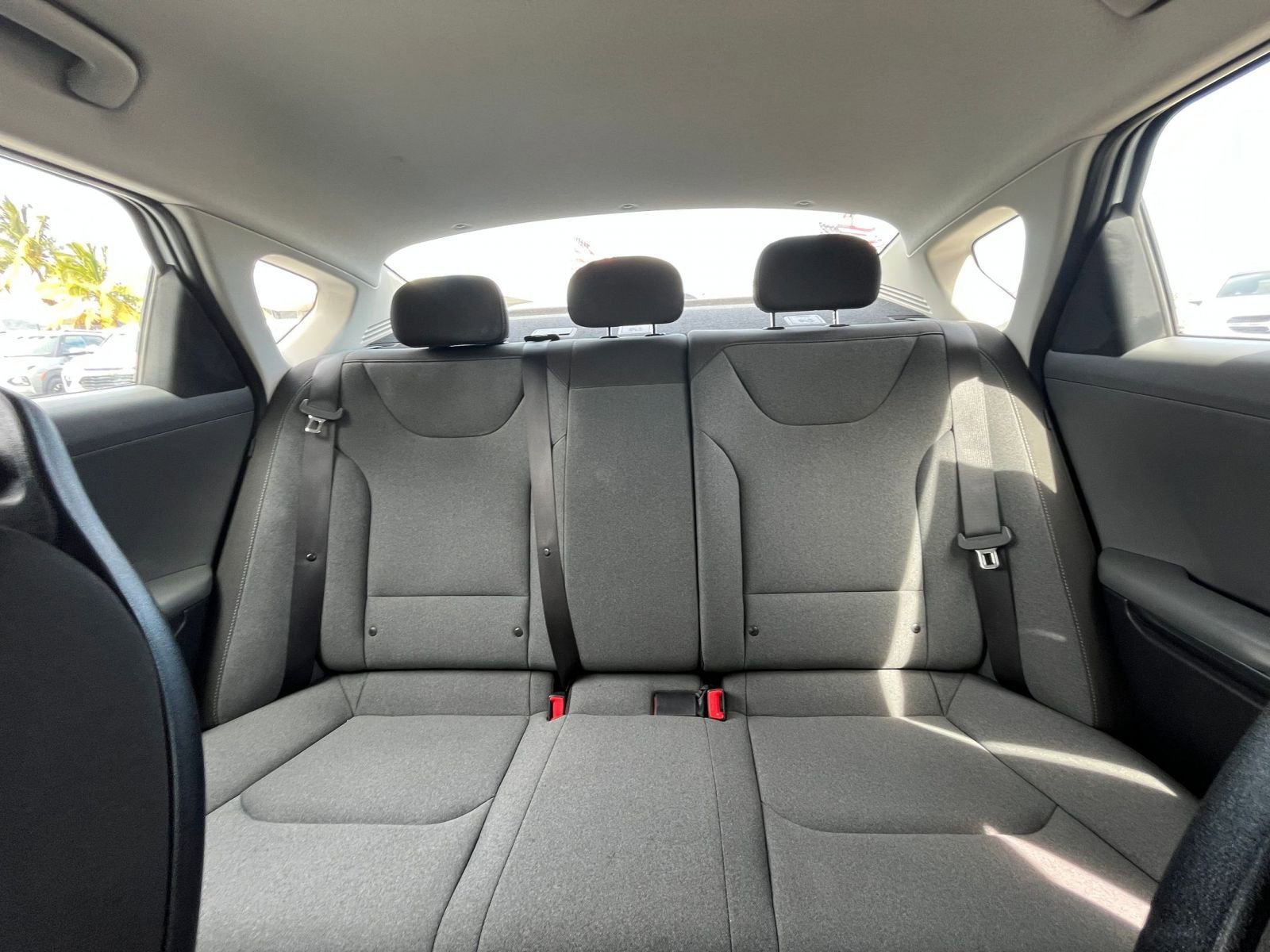 Used 2025 Kia K4 LXS image 37