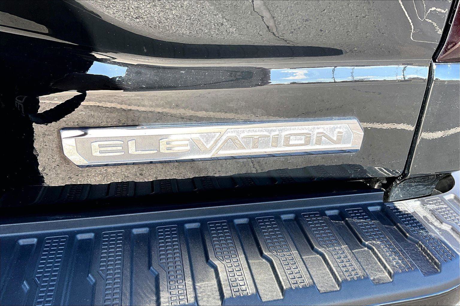 Used 2024 GMC Sierra 1500 Elevation AWD/4WD image 9