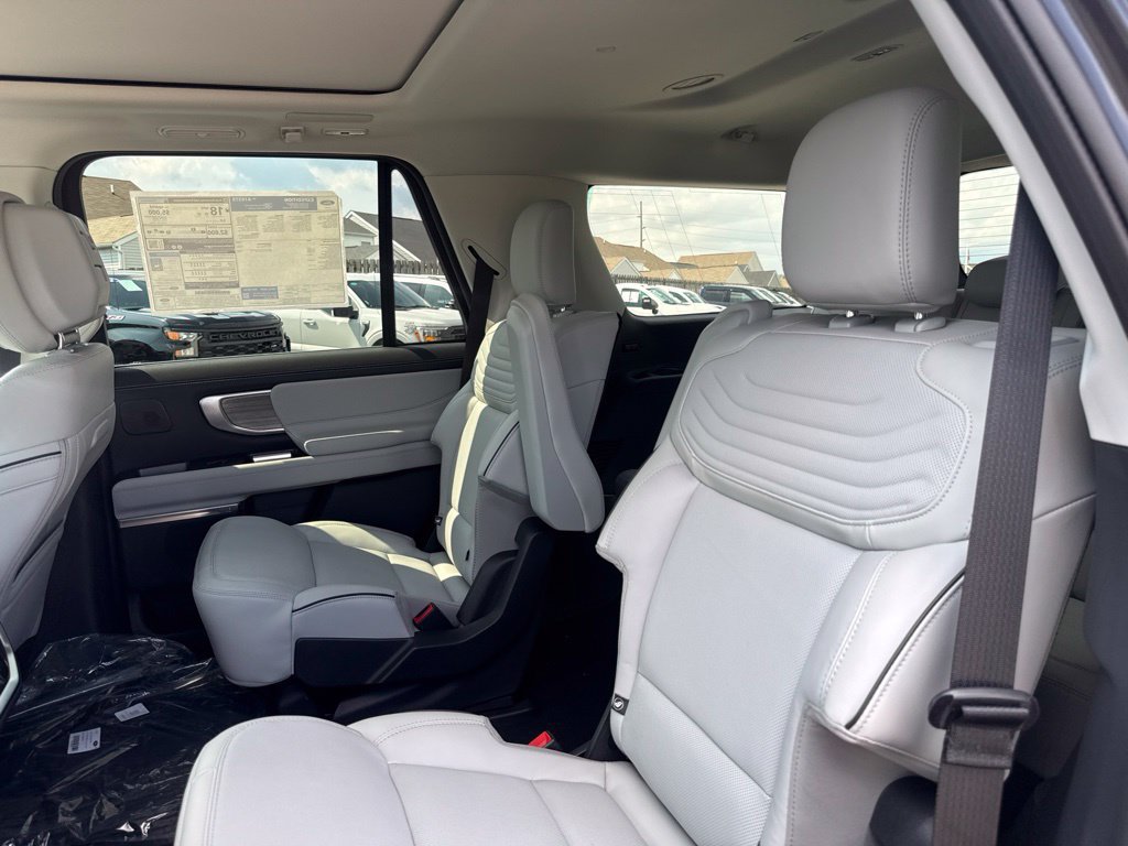 New 2027 Ford Expedition Platinum w/ Platinum Ultimate Package AWD/4WD image 29