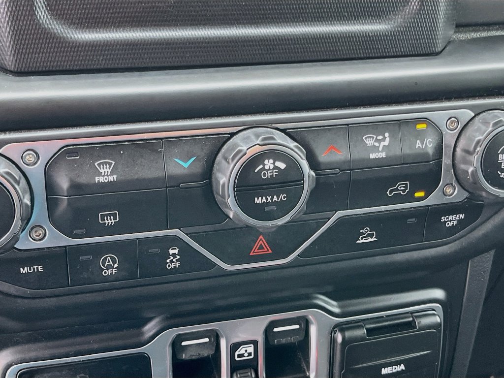 Used 2023 Jeep Gladiator Sport AWD/4WD image 15