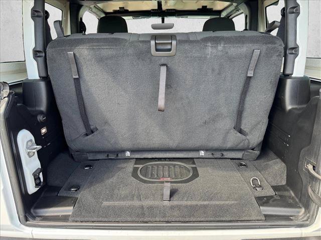Used 2023 Jeep Wrangler Rubicon AWD/4WD image 6