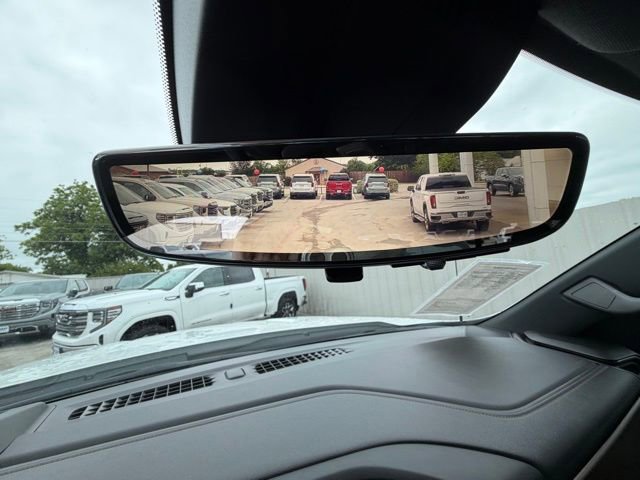 Used 2023 Chevrolet Silverado 1500 High Country w/ High Country Premium Package AWD/4WD image 23