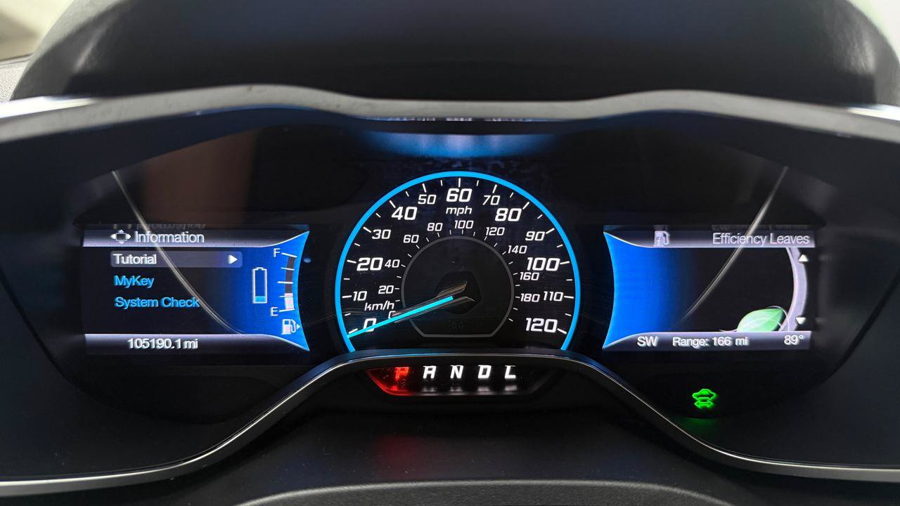 Used 2017 Ford C-MAX Energi SE w/ Equipment Group 402A FWD image 14