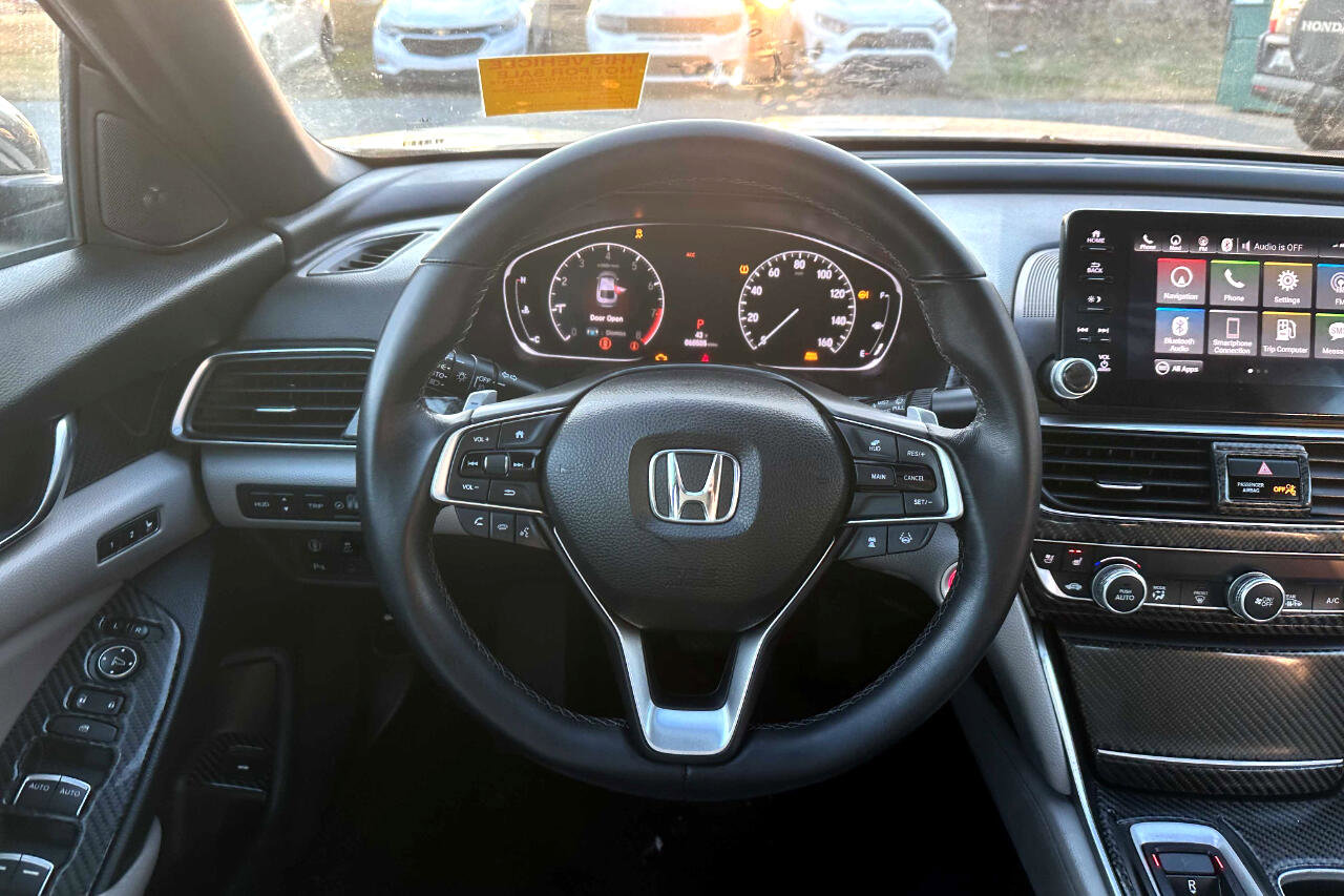 Used 2018 Honda Accord Touring image 13