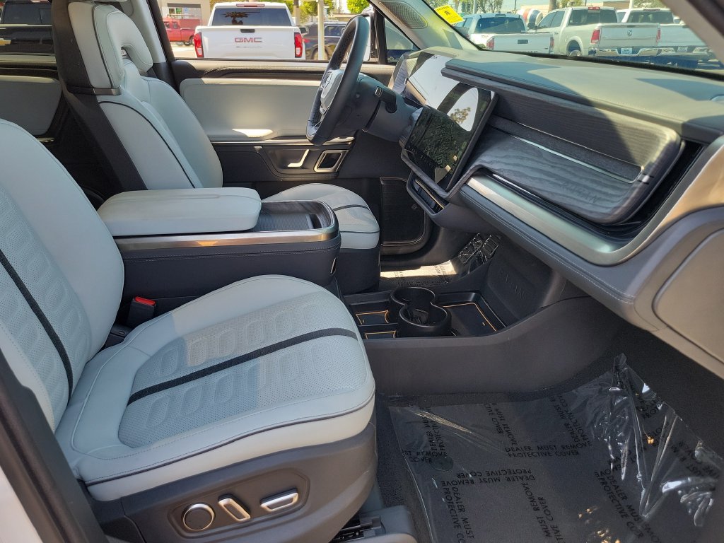 Used 2024 Rivian R1T Adventure Dual AWD/4WD image 16