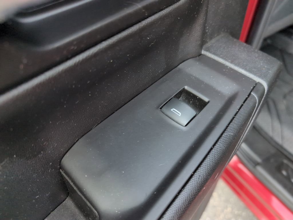 Used 2020 Chevrolet Silverado 1500 Custom w/ Custom Value Package image 13