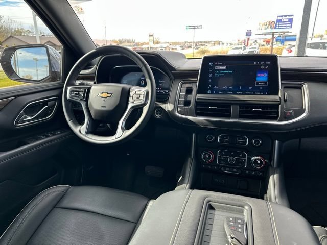 Used 2024 Chevrolet Tahoe Premier AWD/4WD image 16