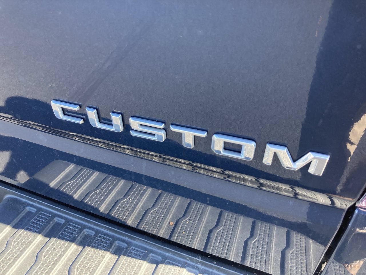 Used 2021 Chevrolet Silverado 1500 Custom AWD/4WD image 9