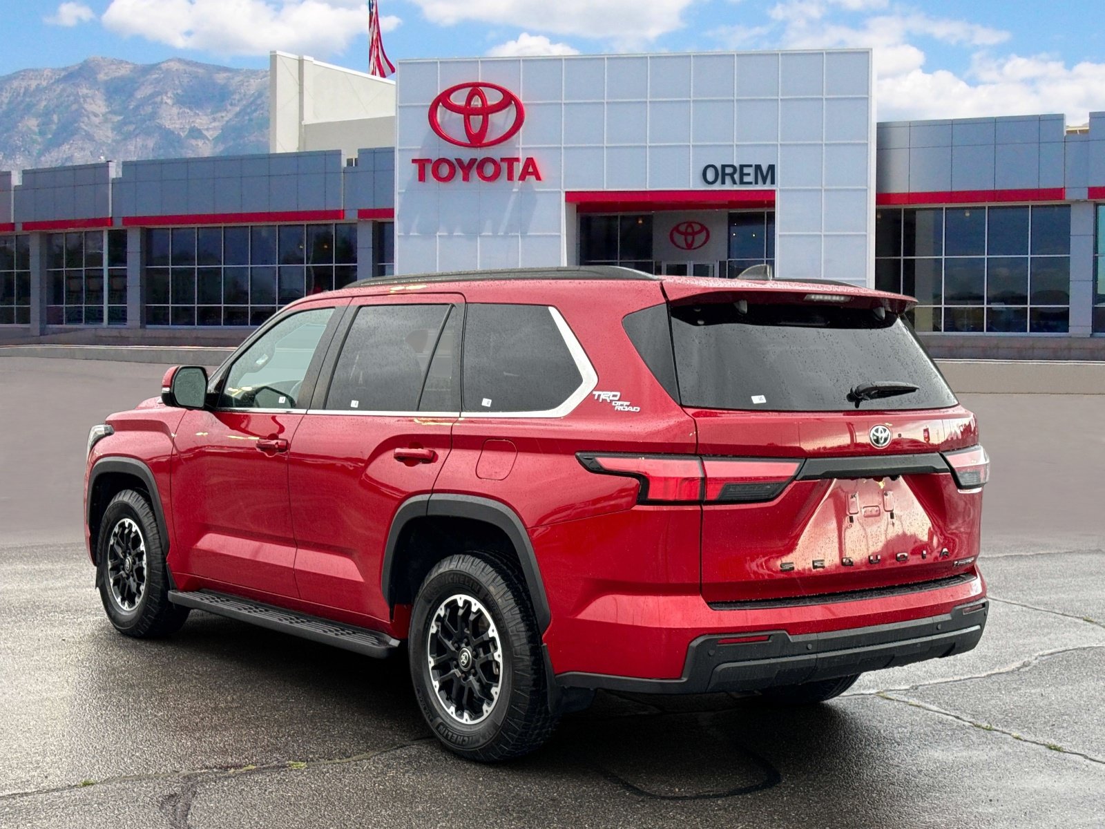 Used 2026 Toyota Sequoia SR5 w/ TRD Off-Road Package AWD/4WD image 5