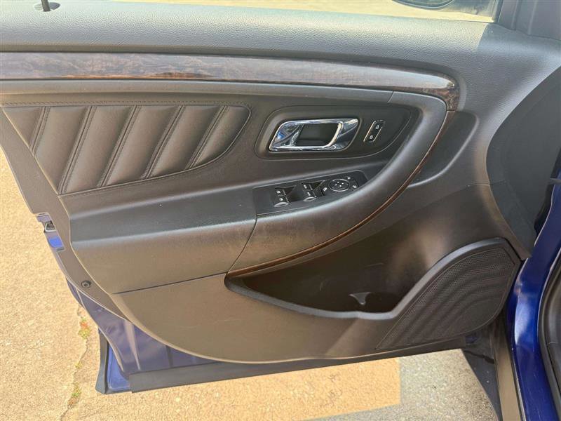Used 2013 Ford Taurus Limited image 26