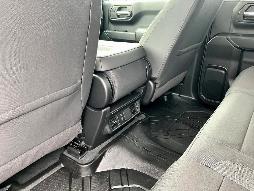 New 2026 Chevrolet Silverado 1500 Custom w/ LPO, Dark Essentials Package AWD/4WD image 13