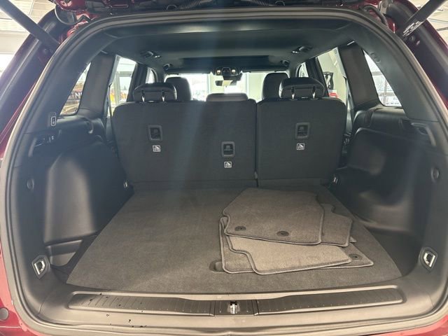 Used 2025 Jeep Grand Cherokee Altitude w/ Trailer Tow Package image 10