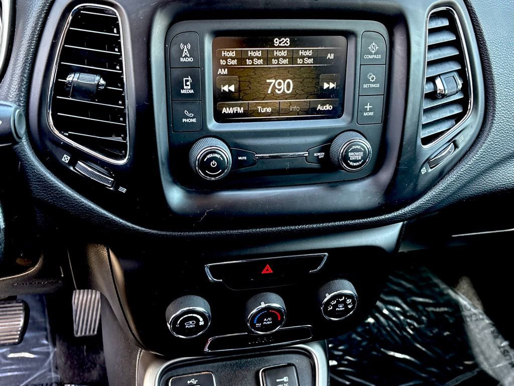 Used 2018 Jeep Compass Sport image 21
