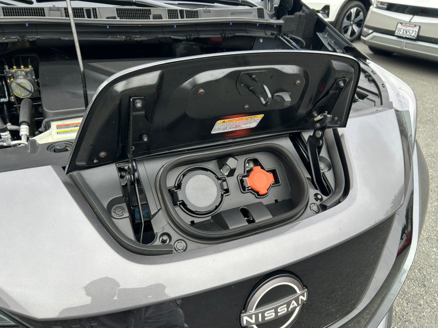 Used 2025 Nissan Leaf S FWD image 55