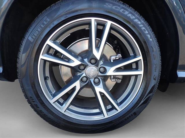 Used 2020 Audi Q5 e Premium w/ Convenience Package AWD/4WD image 6