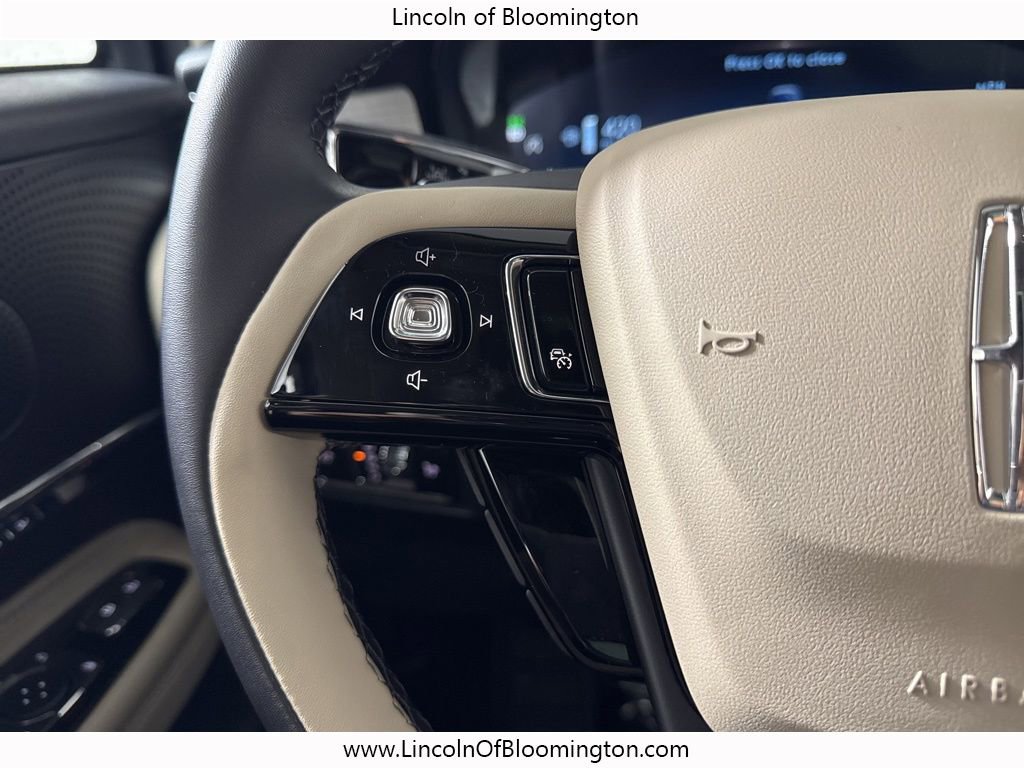 New 2026 Lincoln Corsair Premiere image 16