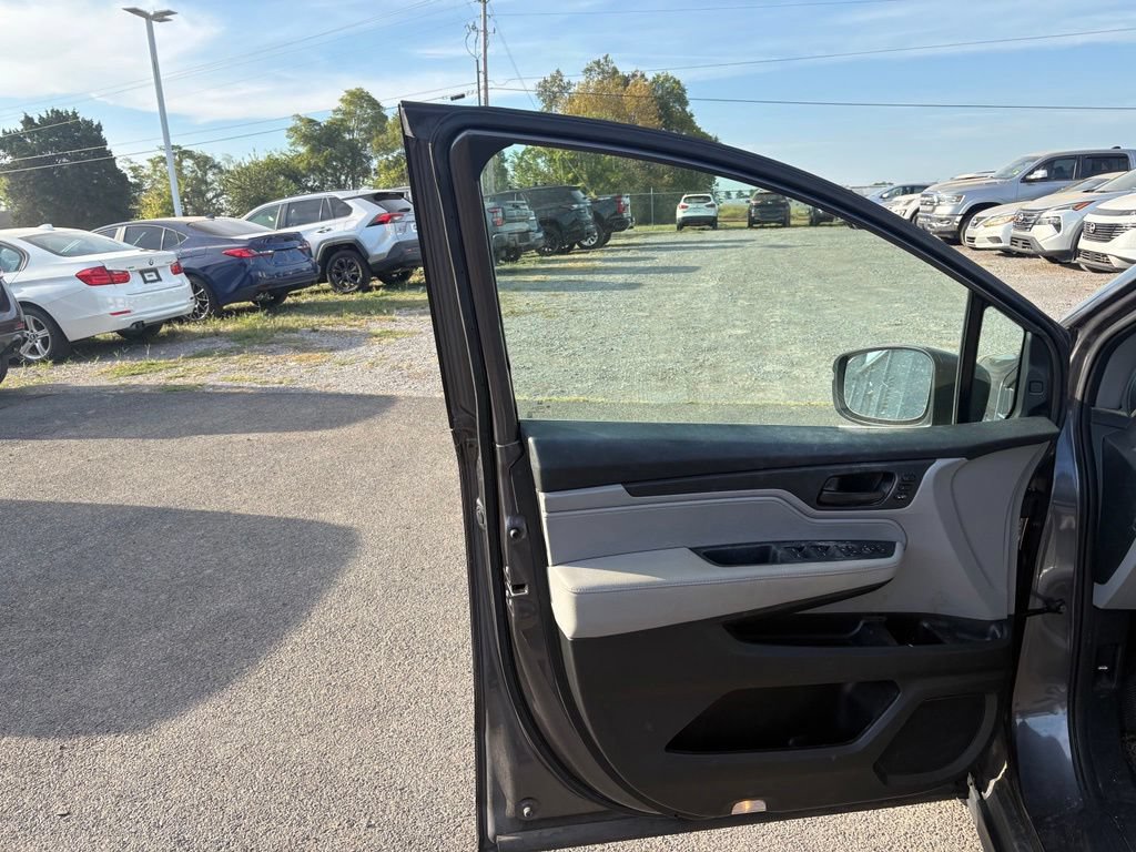 Used 2023 Honda Odyssey EX-L image 18
