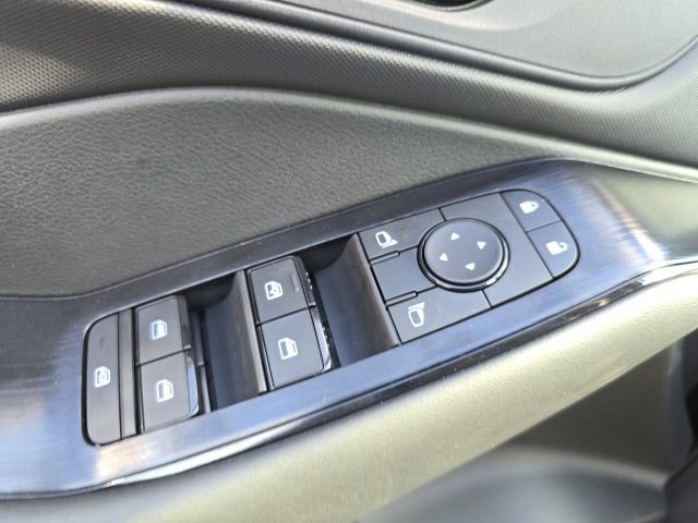 New 2026 Nissan Rogue S image 6