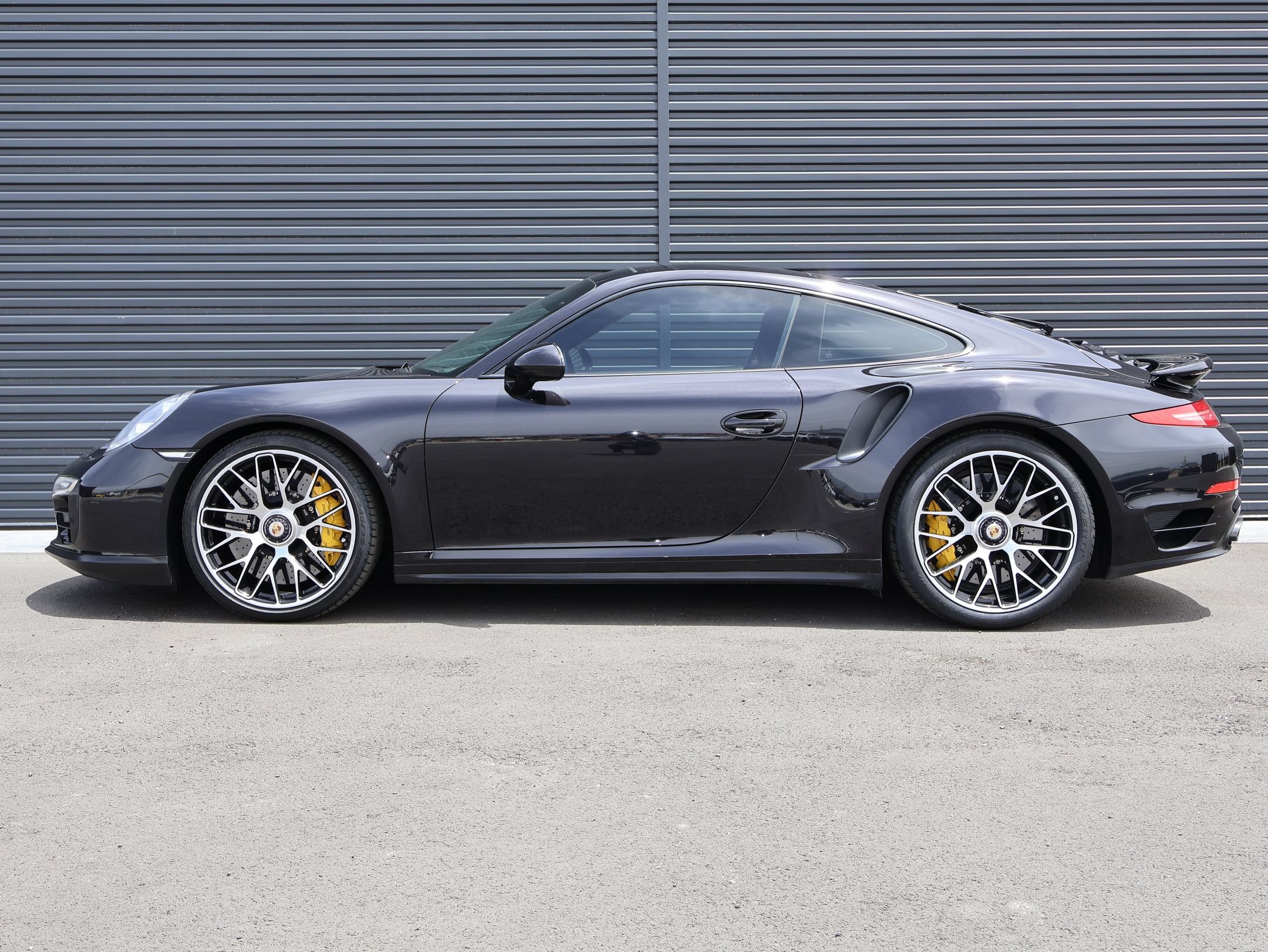 Used 2014 Porsche 911 Turbo S AWD/4WD image 2