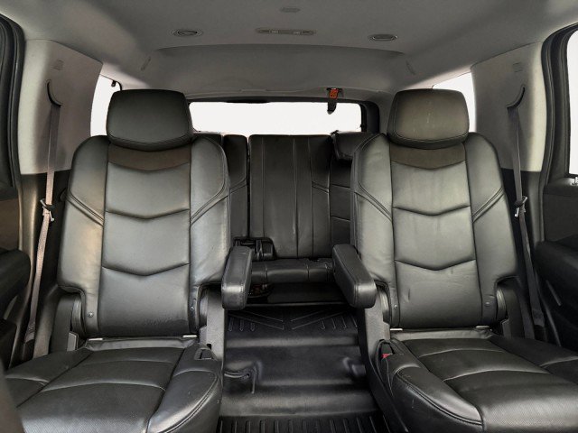 Used 2015 Cadillac Escalade Premium image 14