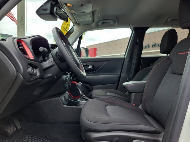 Used 2023 Jeep Renegade Trailhawk AWD/4WD image 19