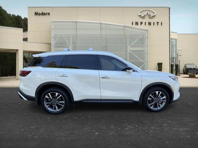 Certified 2025 INFINITI QX60 Luxe w/ Cargo Package image 4