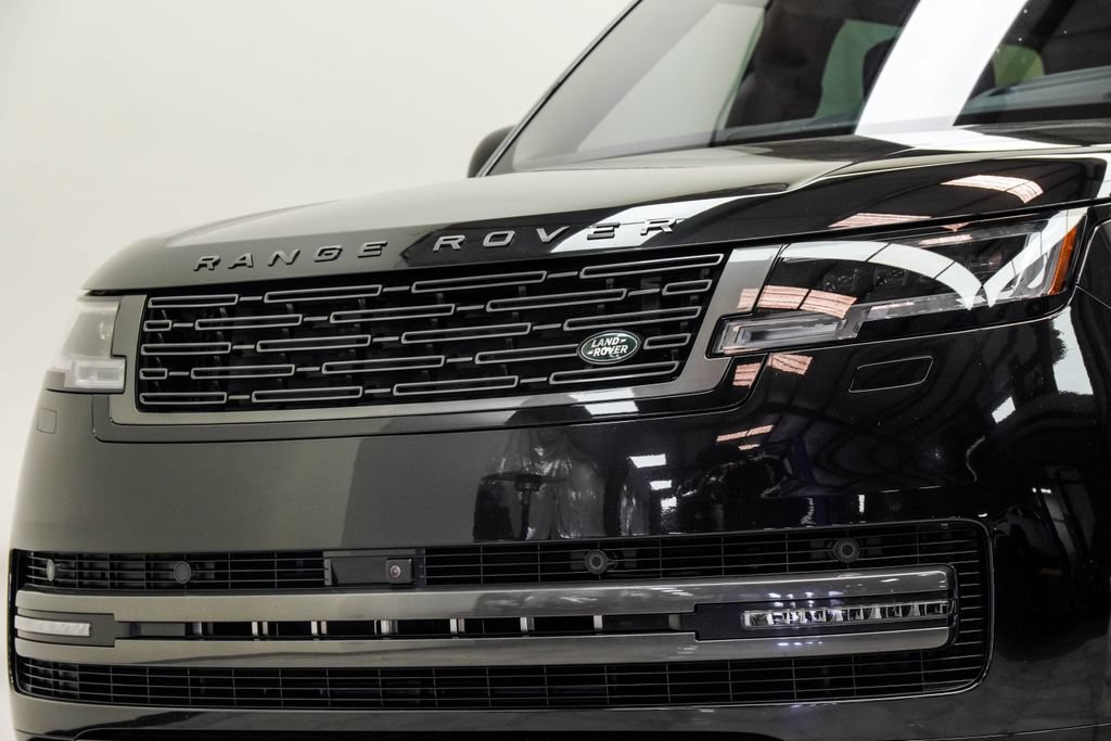 Used 2023 Land Rover Range Rover First Edition AWD/4WD image 2