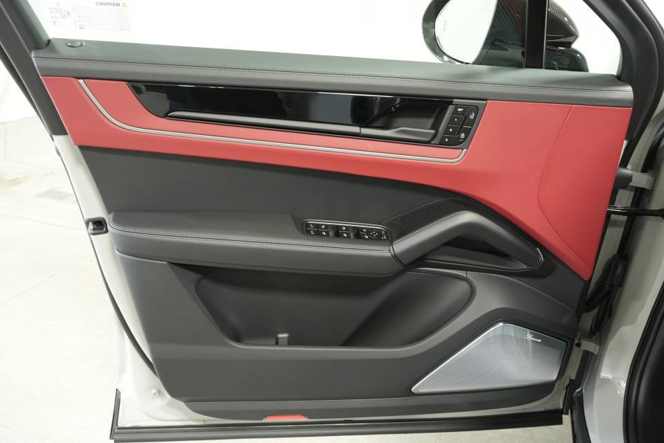 New 2026 Porsche Cayenne Turbo GT image 25