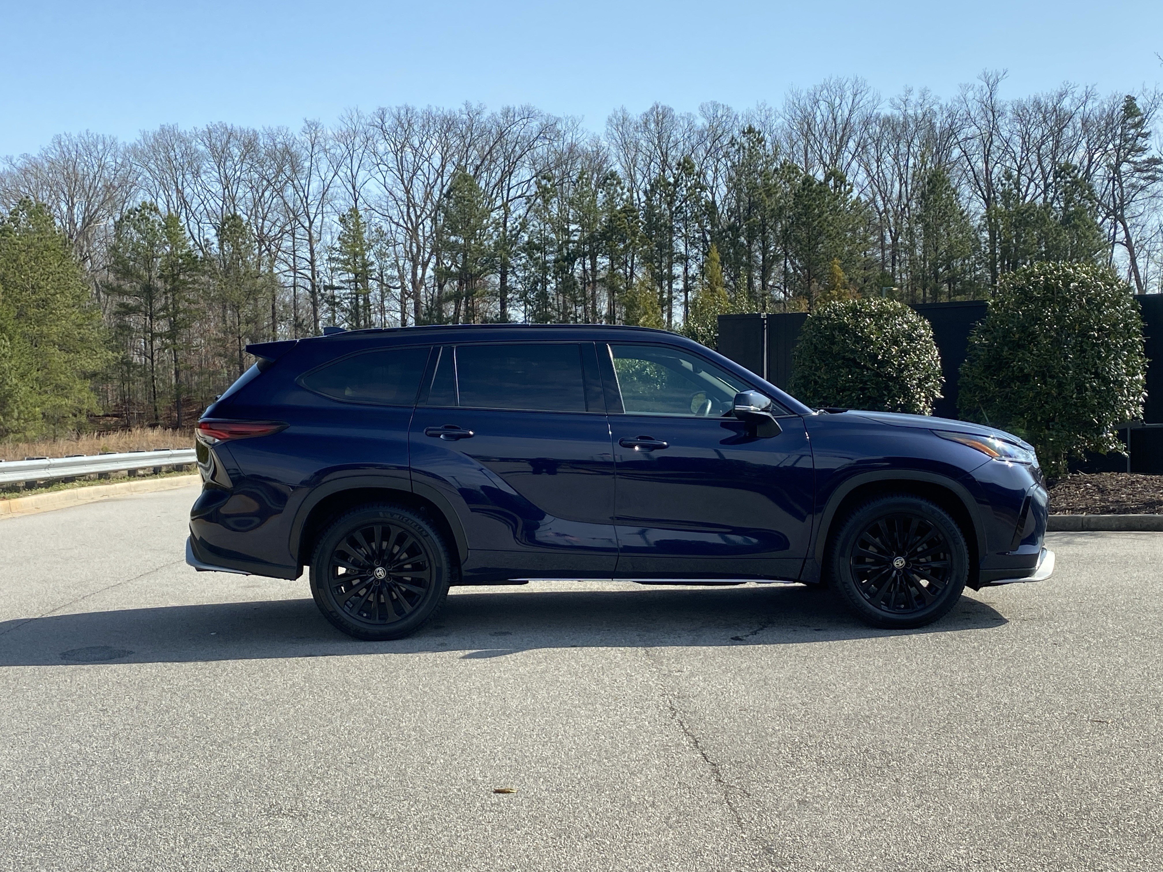 Used 2024 Toyota Highlander XSE image 5