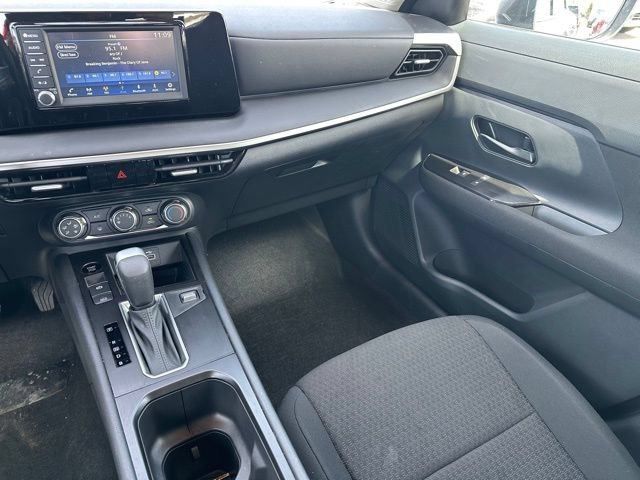 Used 2025 Nissan Kicks S FWD image 13